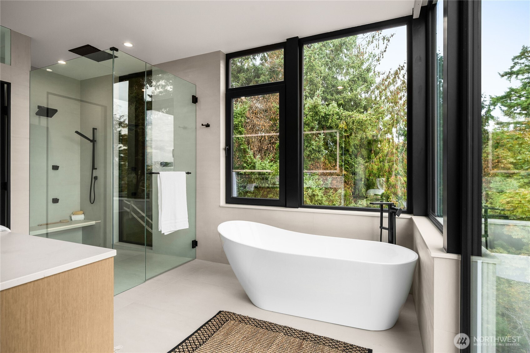 8933 NE 117th Place, Kirkland, WA 98034