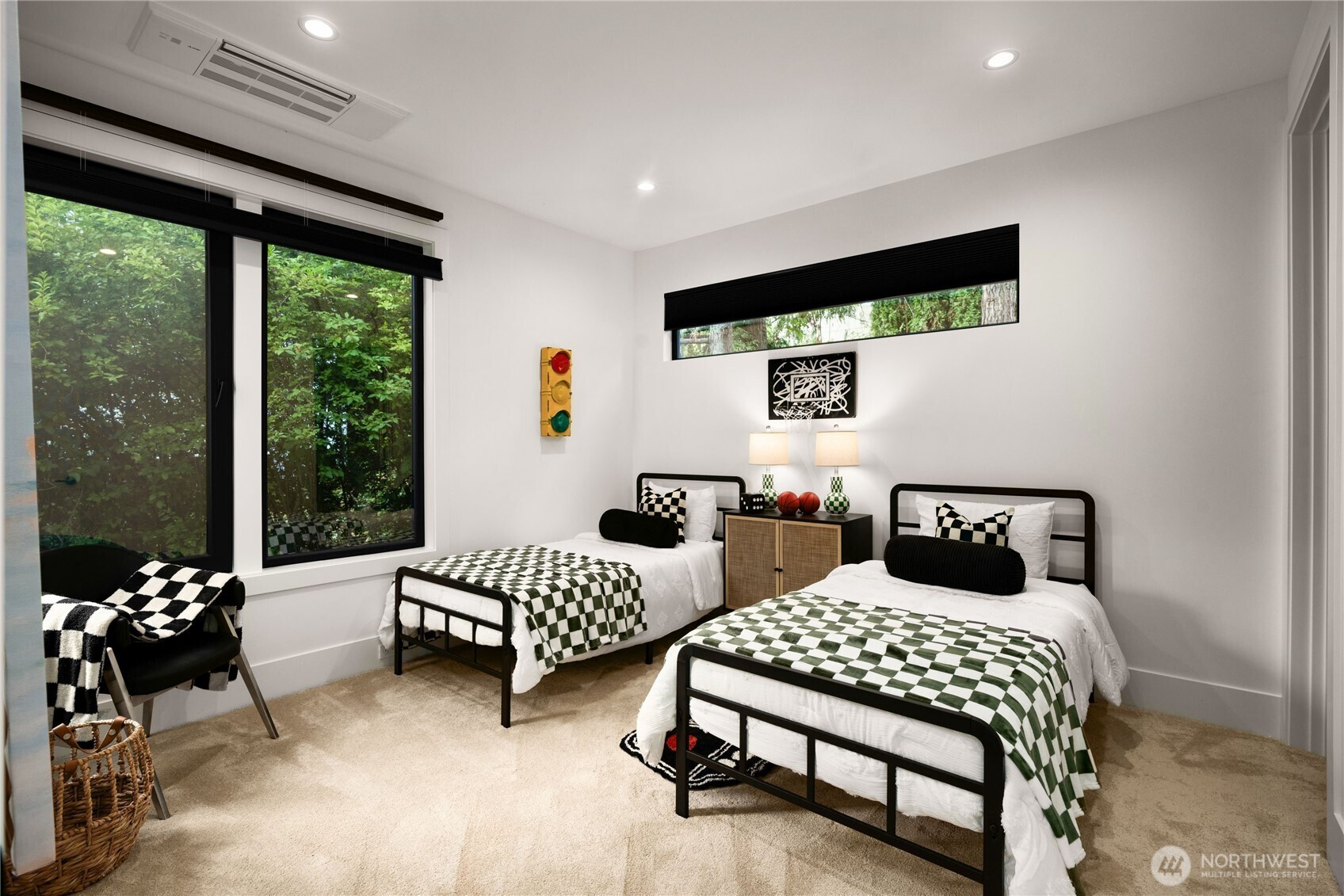 8933 NE 117th Place, Kirkland, WA 98034