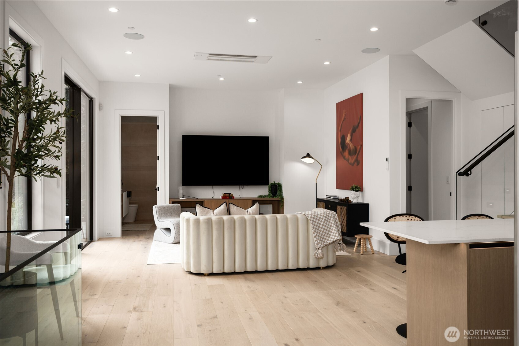 8933 NE 117th Place, Kirkland, WA 98034