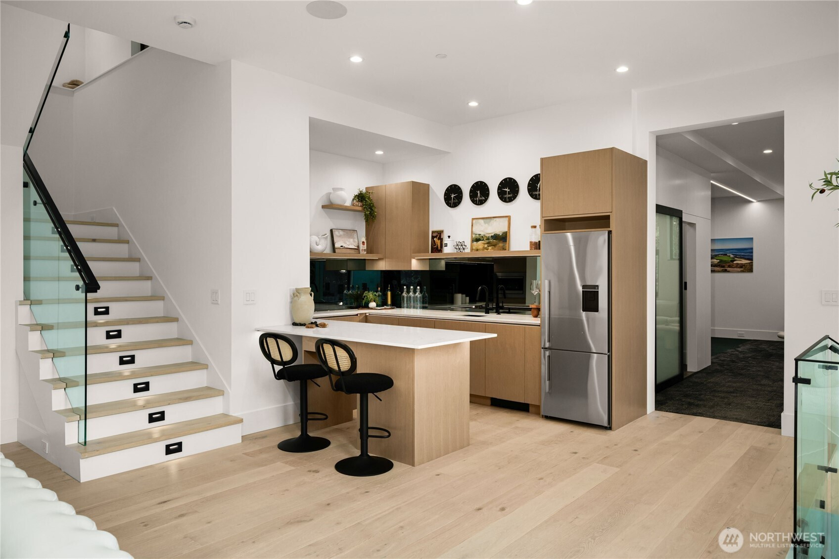 8933 NE 117th Place, Kirkland, WA 98034