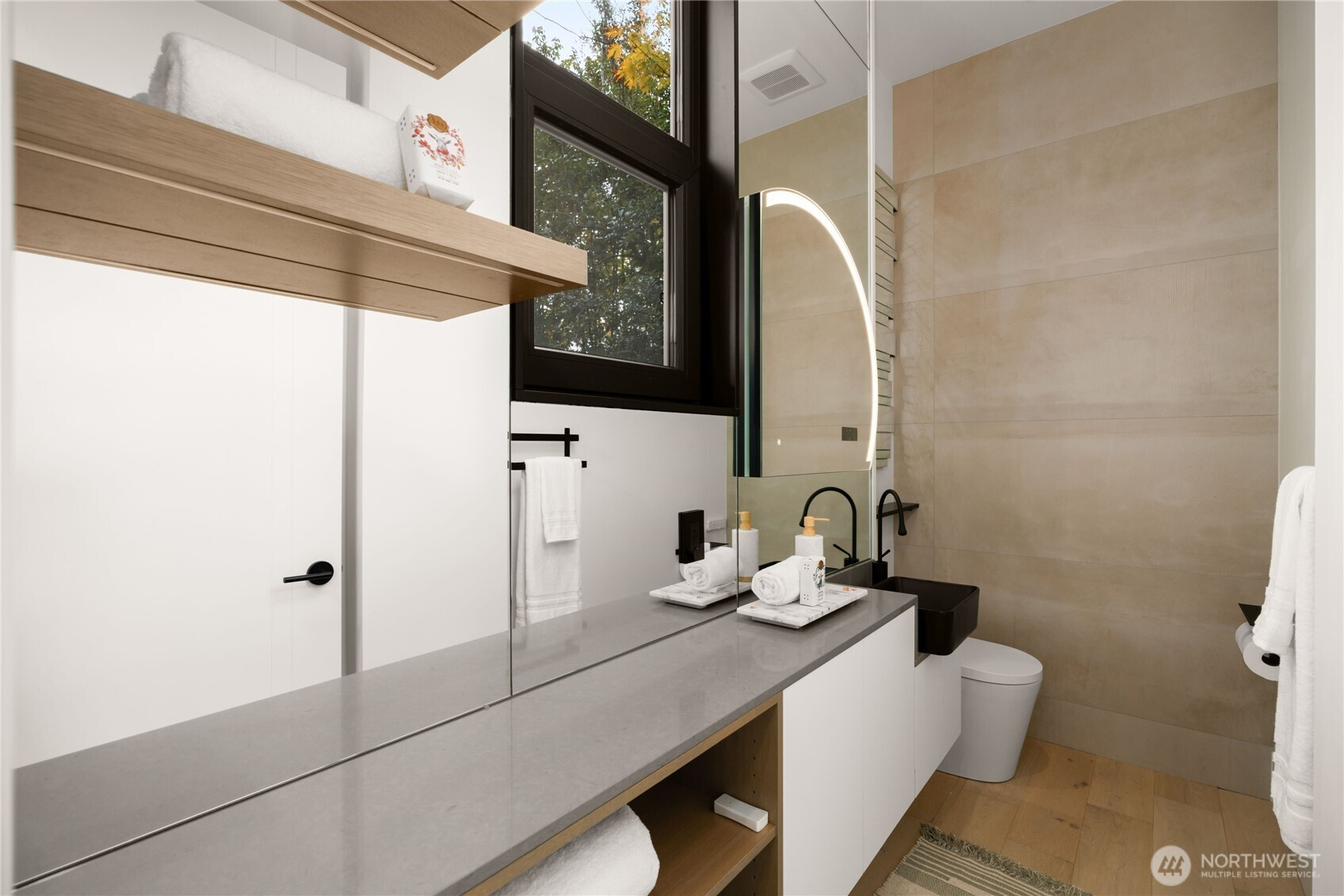 8933 NE 117th Place, Kirkland, WA 98034