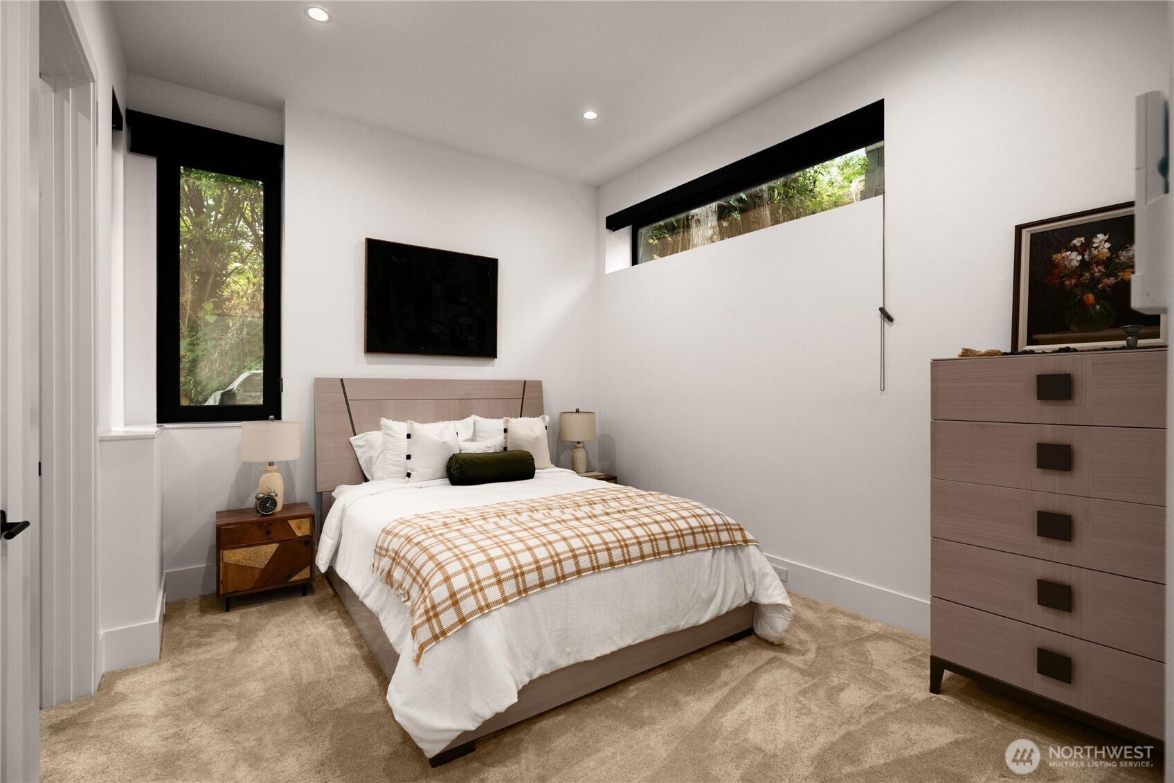 8933 NE 117th Place, Kirkland, WA 98034