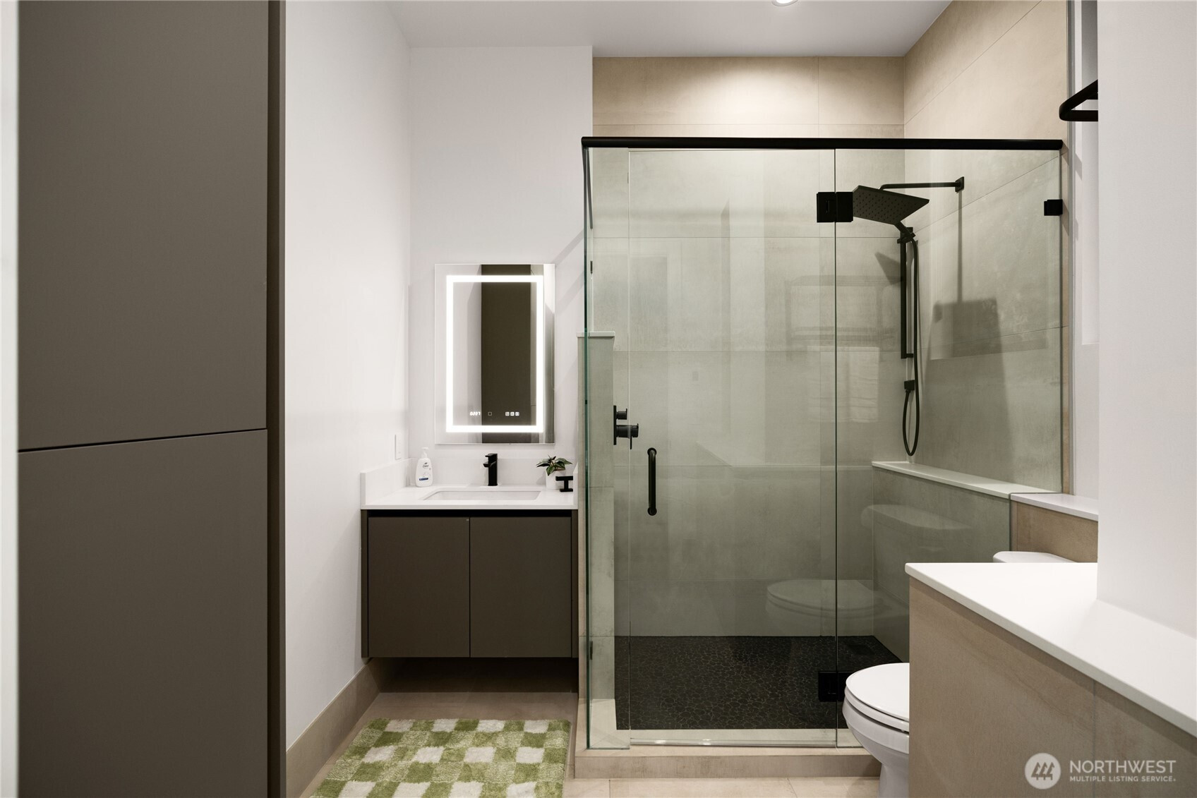 8933 NE 117th Place, Kirkland, WA 98034