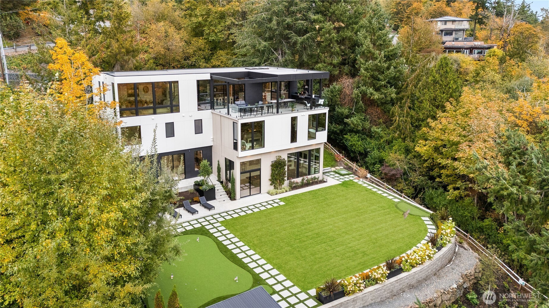 8933 NE 117th Place, Kirkland, WA 98034