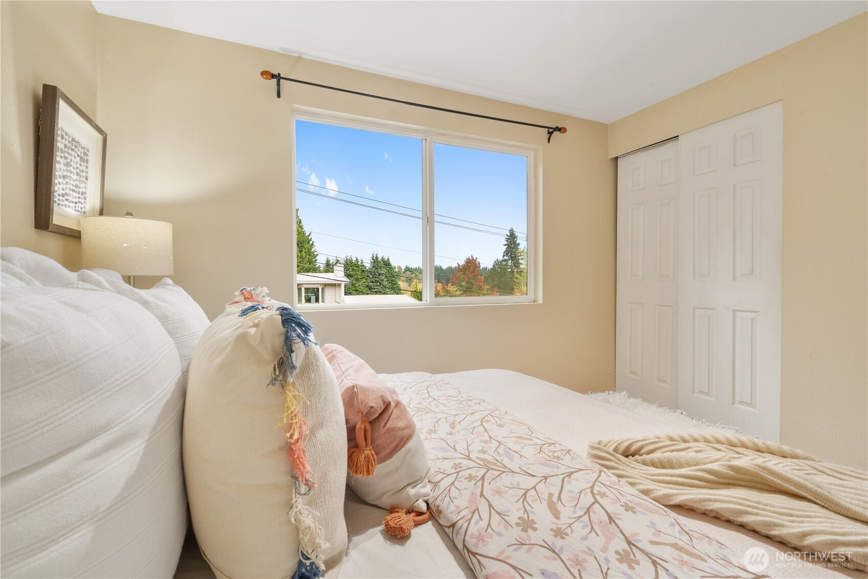 15641 SE 24th St, Bellevue, WA 98008