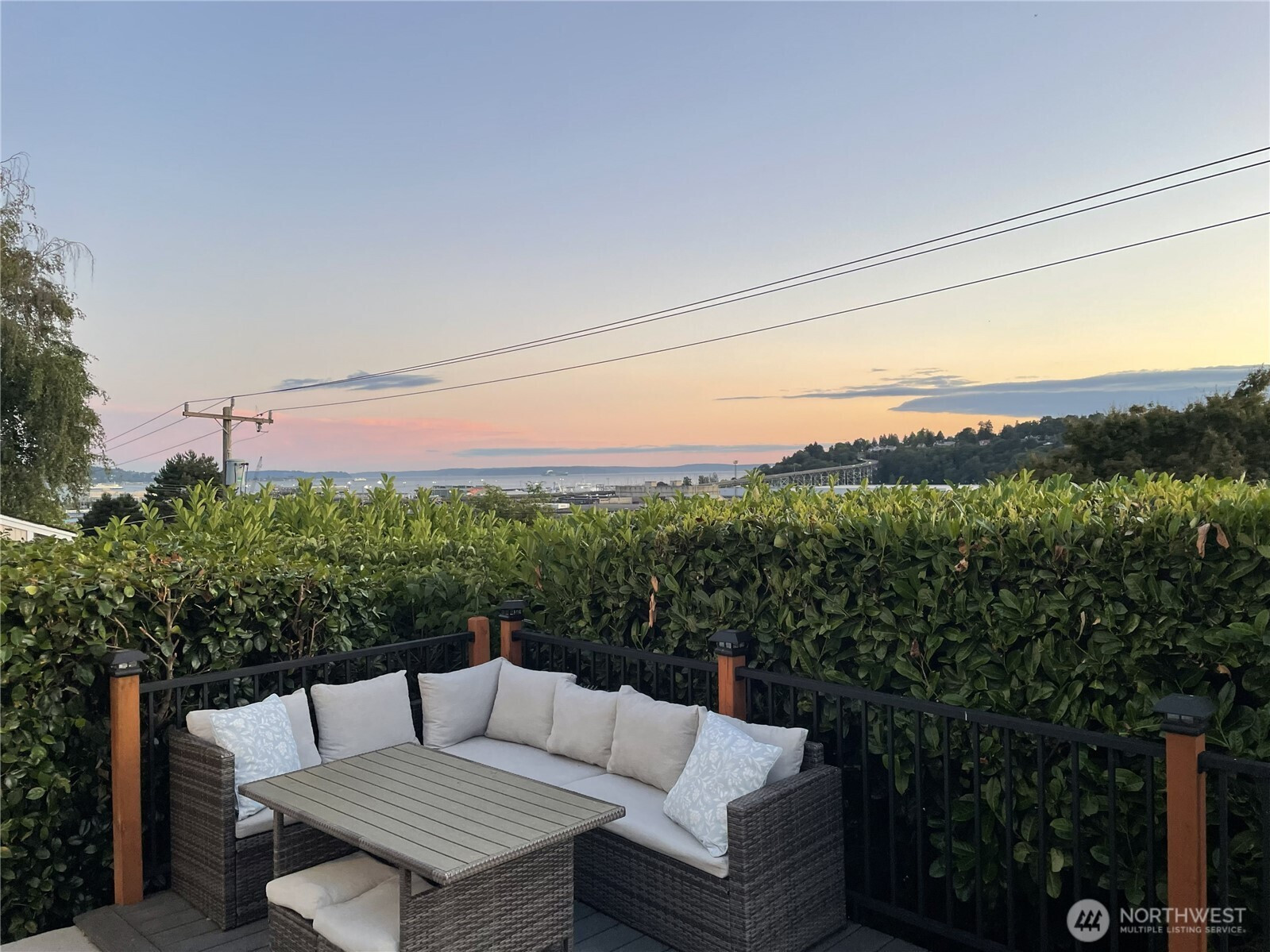 2220 14th Avenue W, Seattle, WA 98119