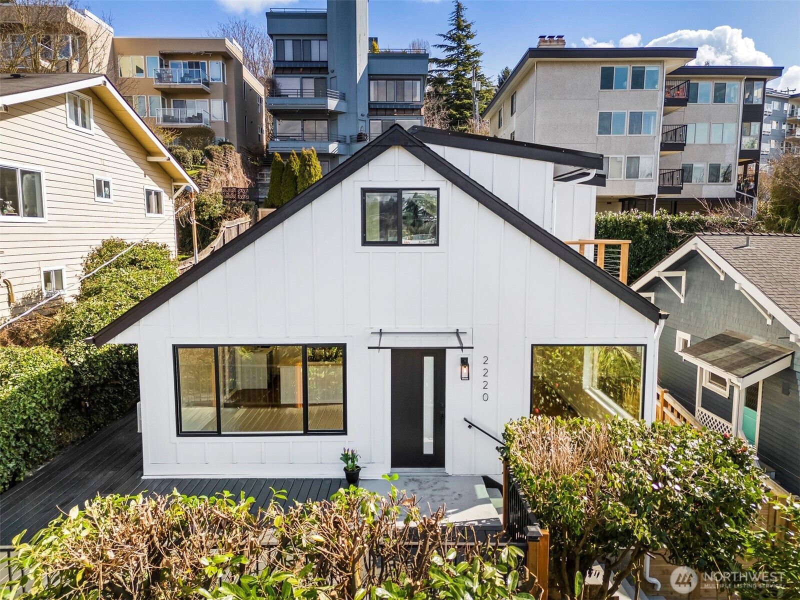 2220 14th Avenue W, Seattle, WA 98119