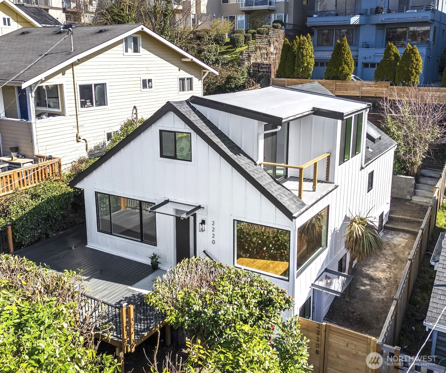 2220 14th Avenue W, Seattle, WA 98119