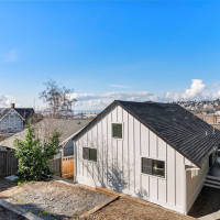 2220 14th Avenue W, Seattle, WA 98119