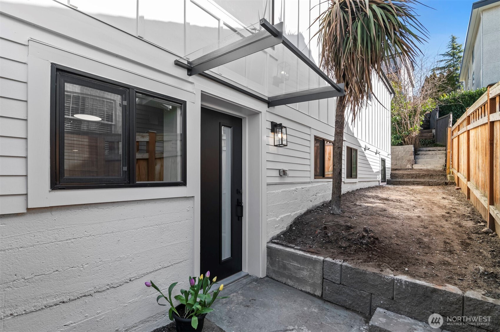 2220 14th Avenue W, Seattle, WA 98119