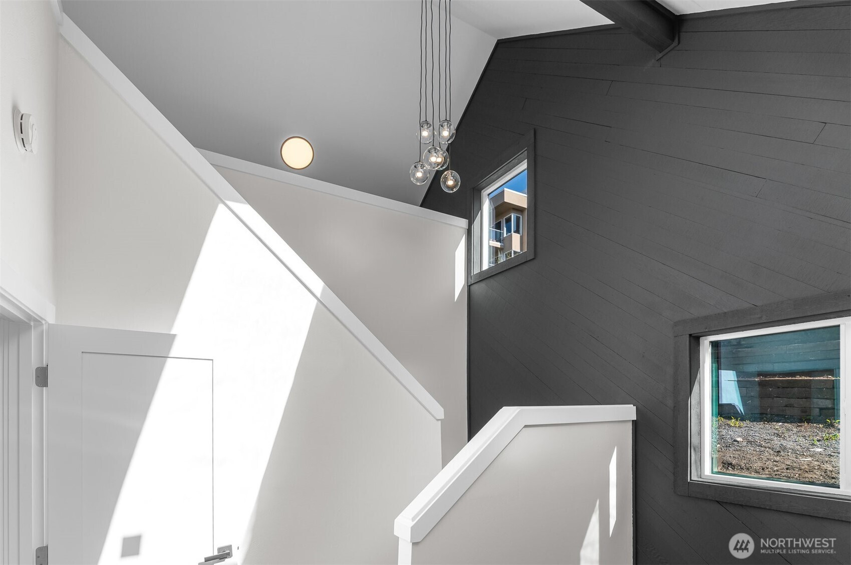 2220 14th Avenue W, Seattle, WA 98119