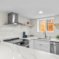 2220 14th Avenue W, Seattle, WA 98119