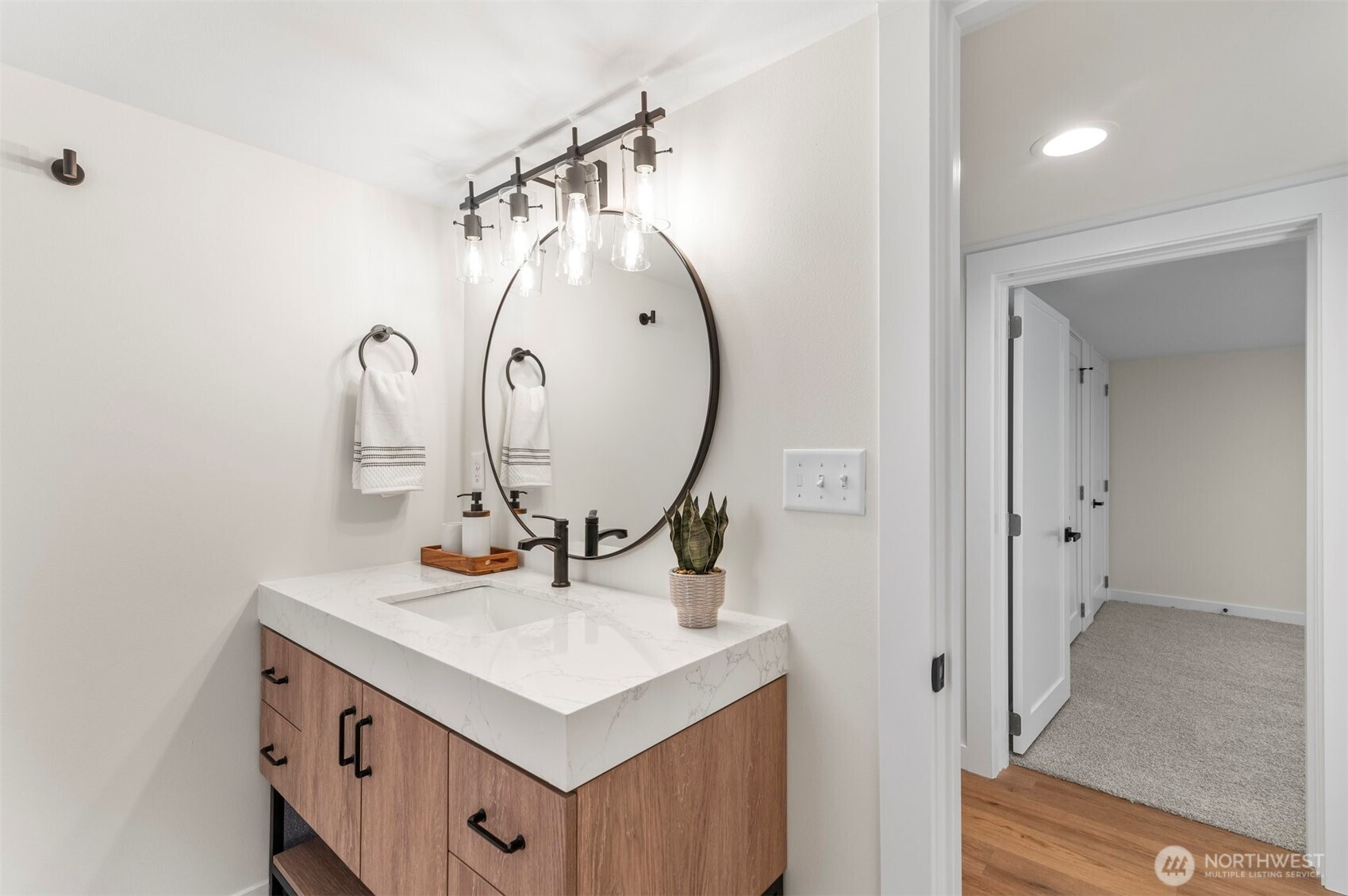 2220 14th Avenue W, Seattle, WA 98119