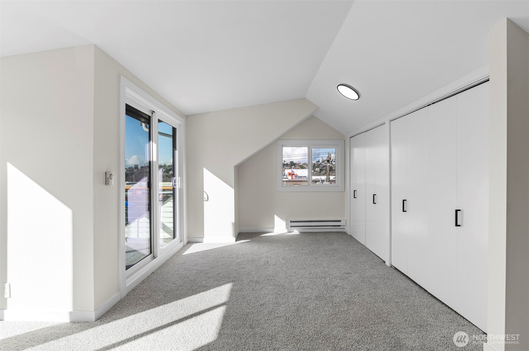 2220 14th Avenue W, Seattle, WA 98119