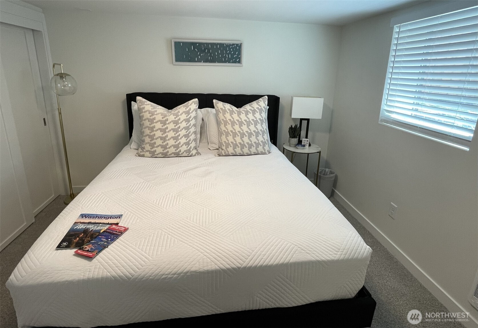 2220 14th Avenue W, Seattle, WA 98119