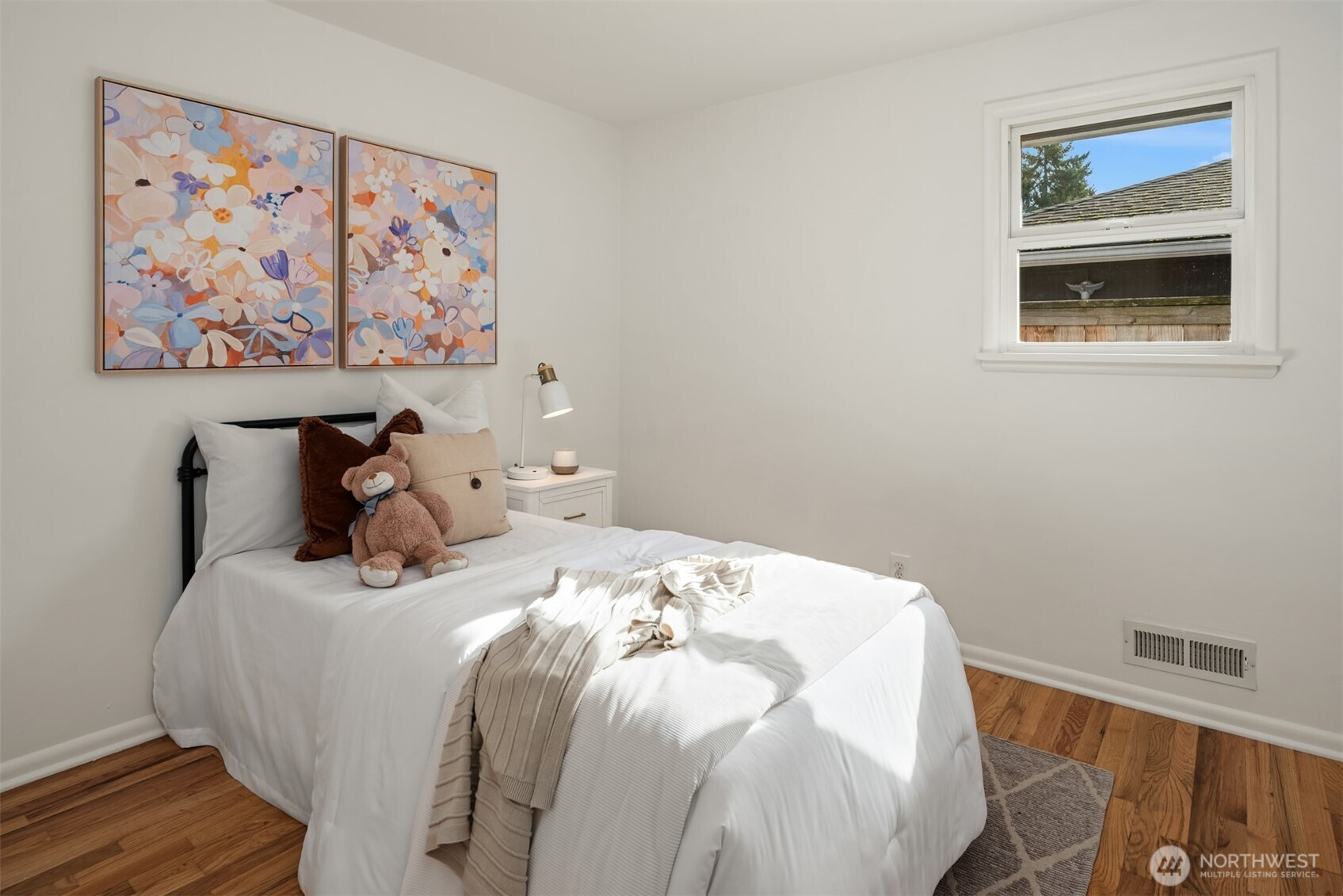 11346 Bartlett Avenue NE, Seattle, WA 98125