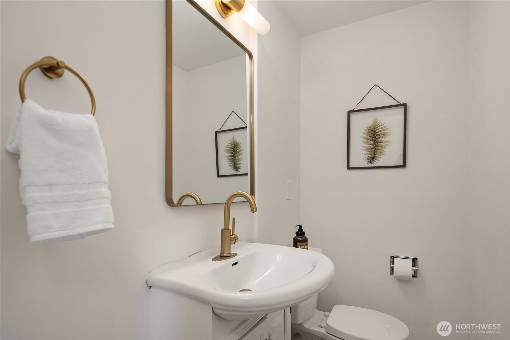 11346 Bartlett Avenue NE, Seattle, WA 98125