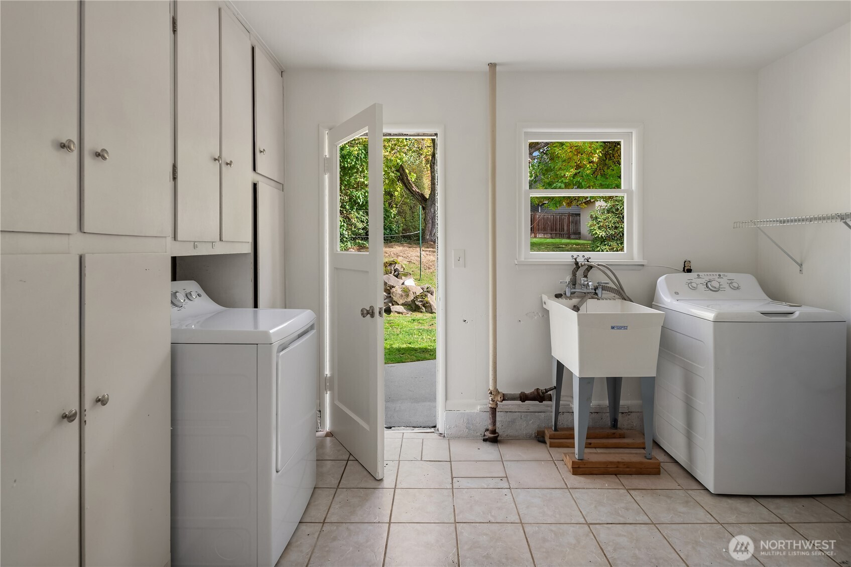 11346 Bartlett Avenue NE, Seattle, WA 98125