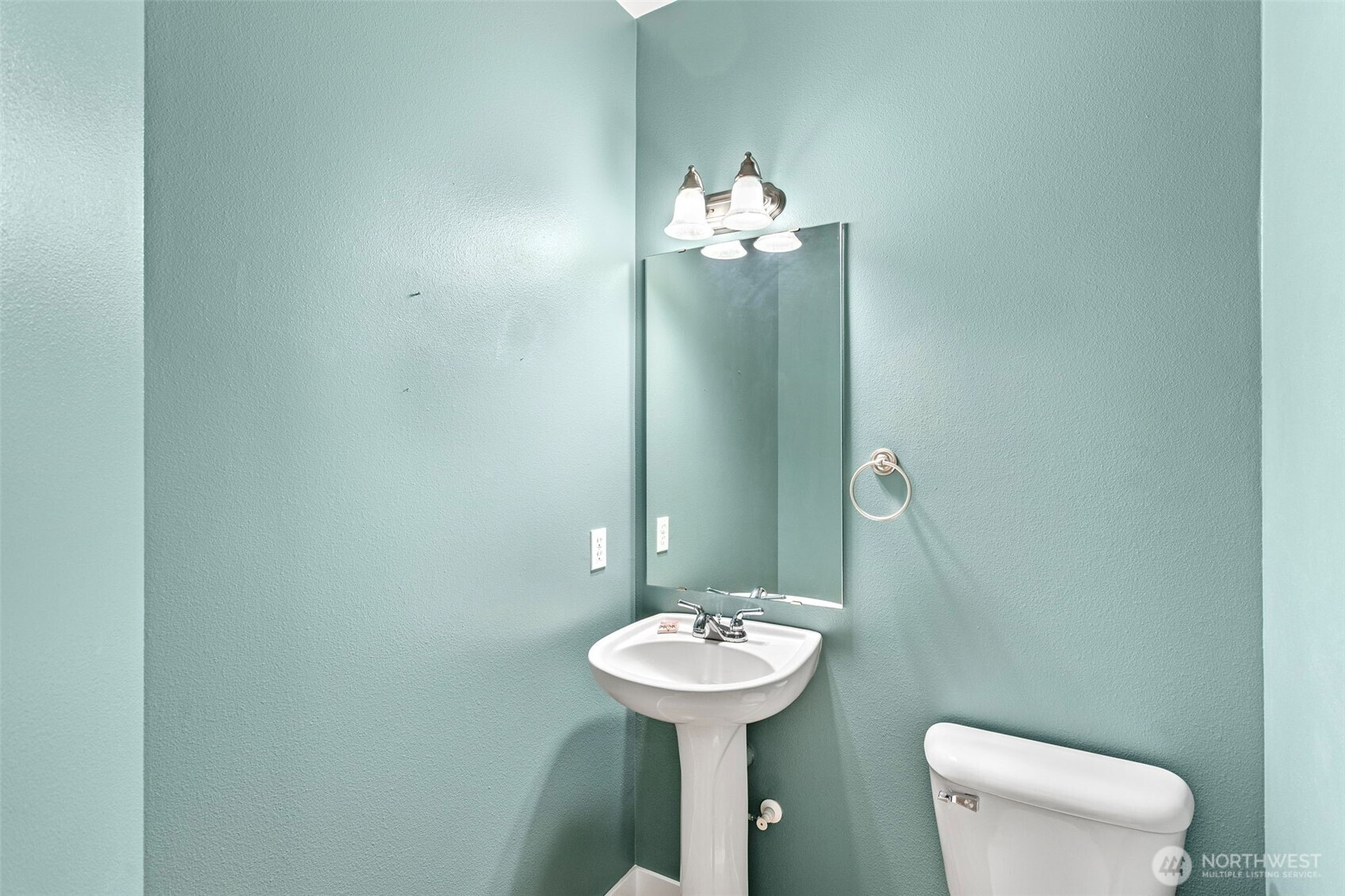 1233 160th Street SW, Lynnwood, WA 98087