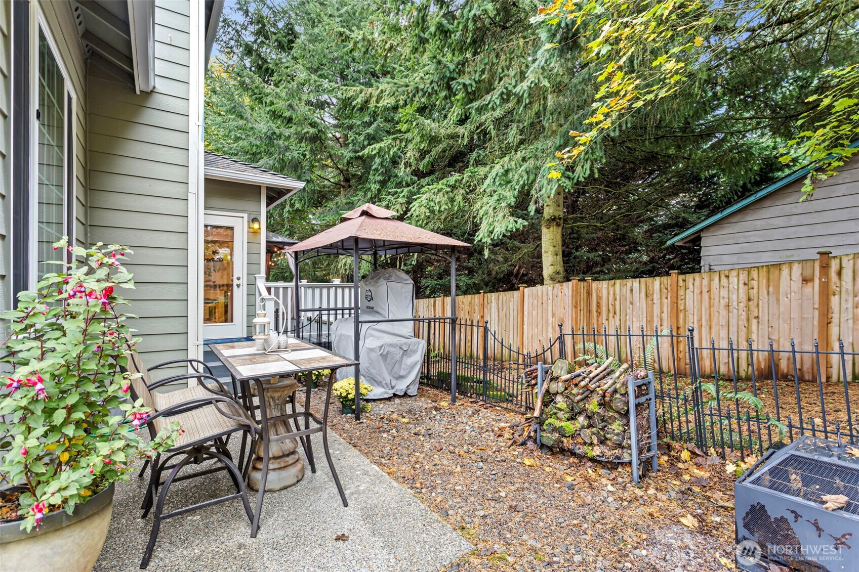 1233 160th Street SW, Lynnwood, WA 98087