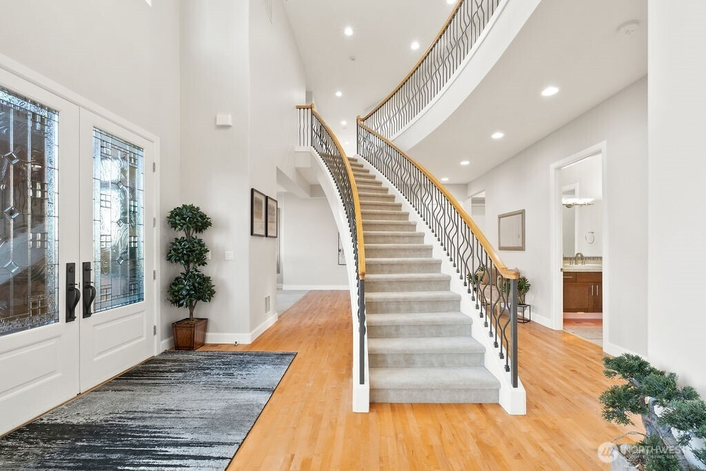 7404 117th Place SE, Newcastle, WA 98056