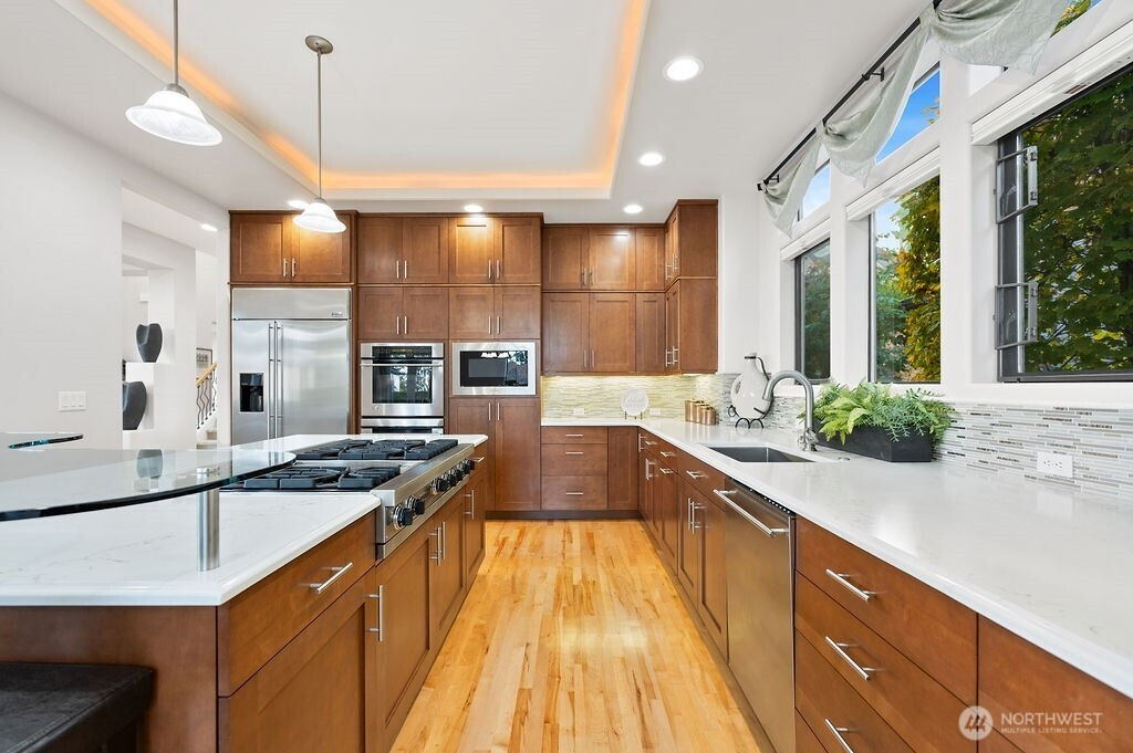 7404 117th Place SE, Newcastle, WA 98056