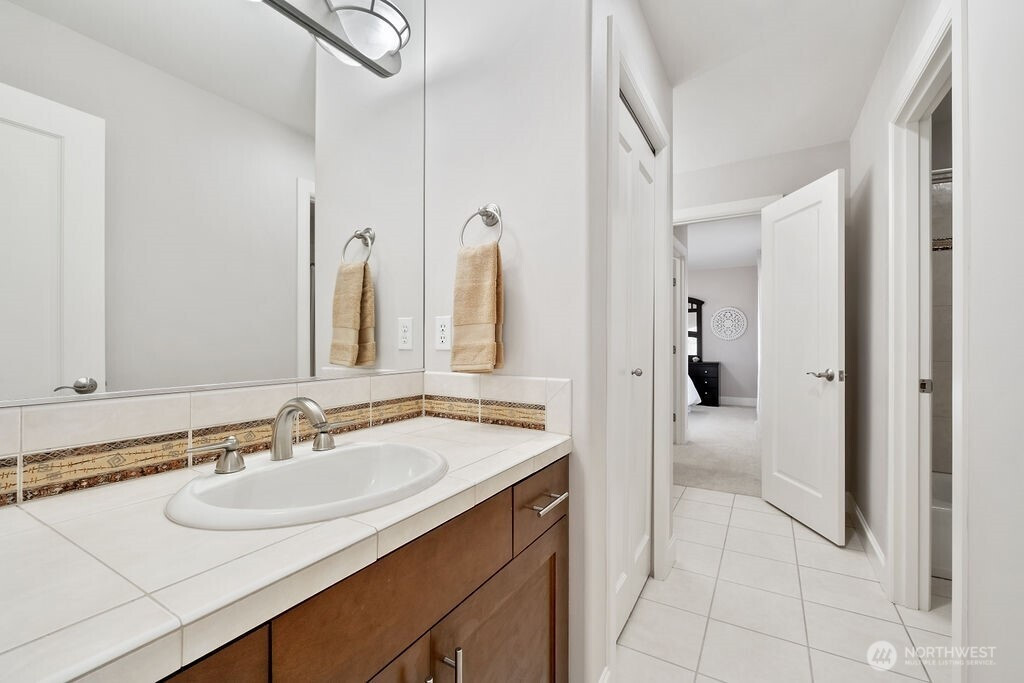 7404 117th Place SE, Newcastle, WA 98056