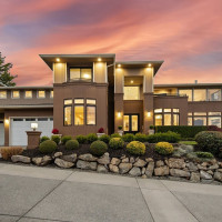 7404 117th Place SE, Newcastle, WA 98056