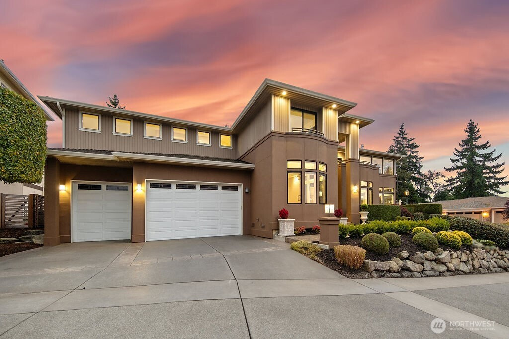 7404 117th Place SE, Newcastle, WA 98056