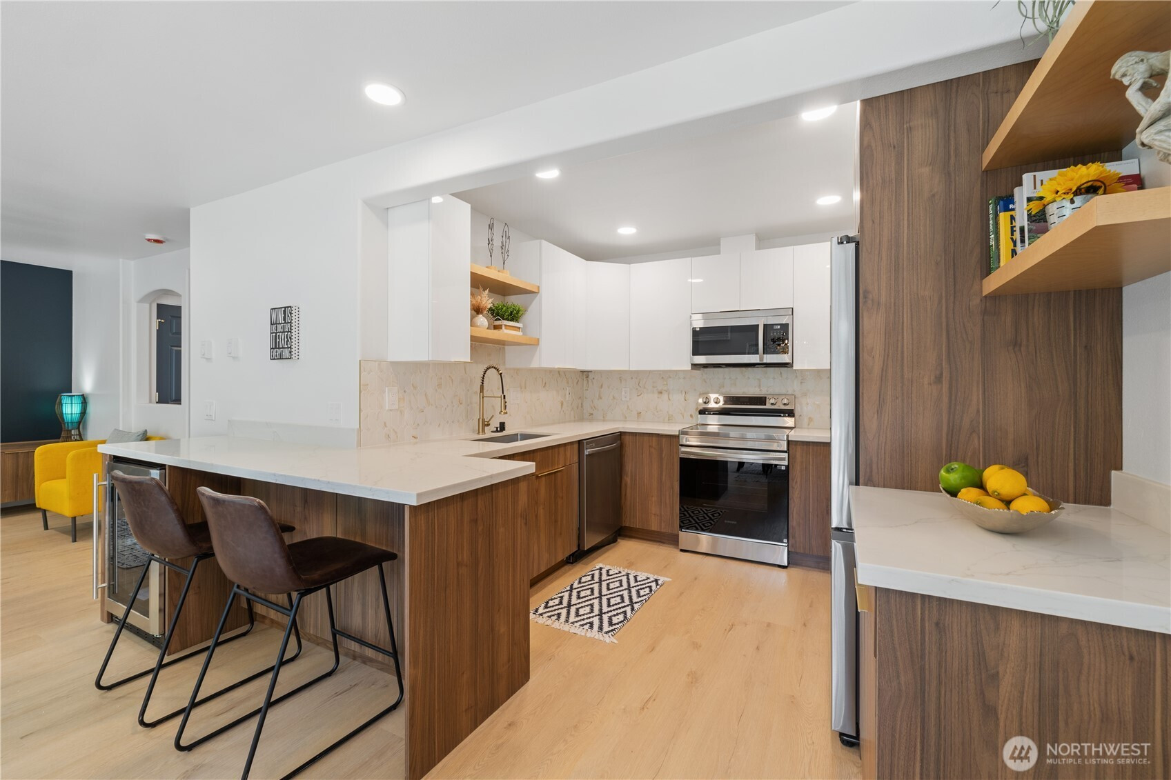 19718 76th Avenue W, Lynnwood, WA 98036