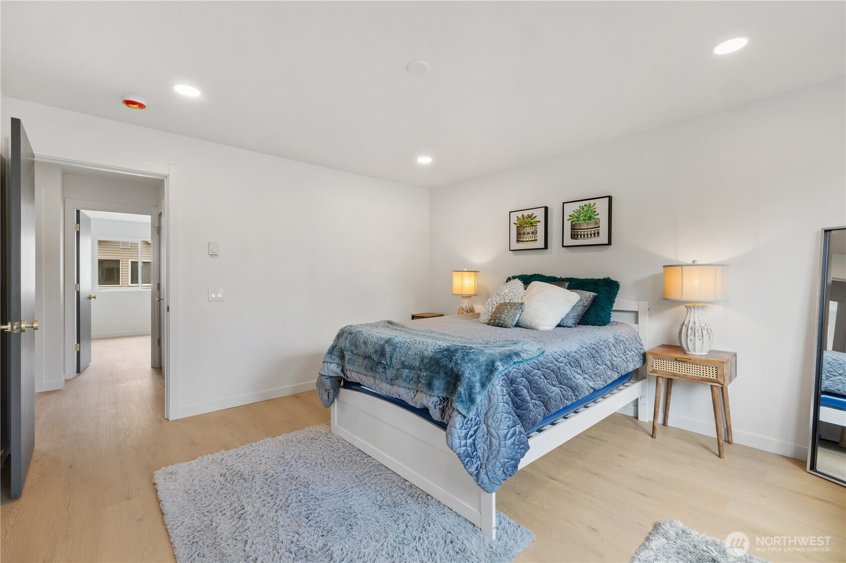 19718 76th Avenue W, Lynnwood, WA 98036