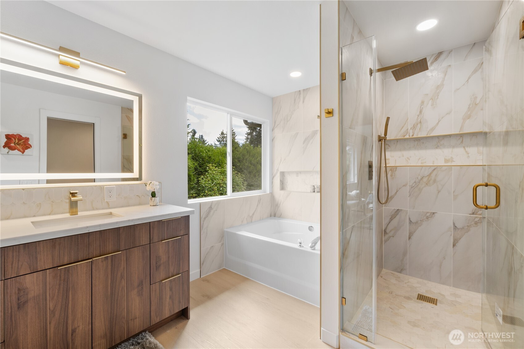 19718 76th Avenue W, Lynnwood, WA 98036