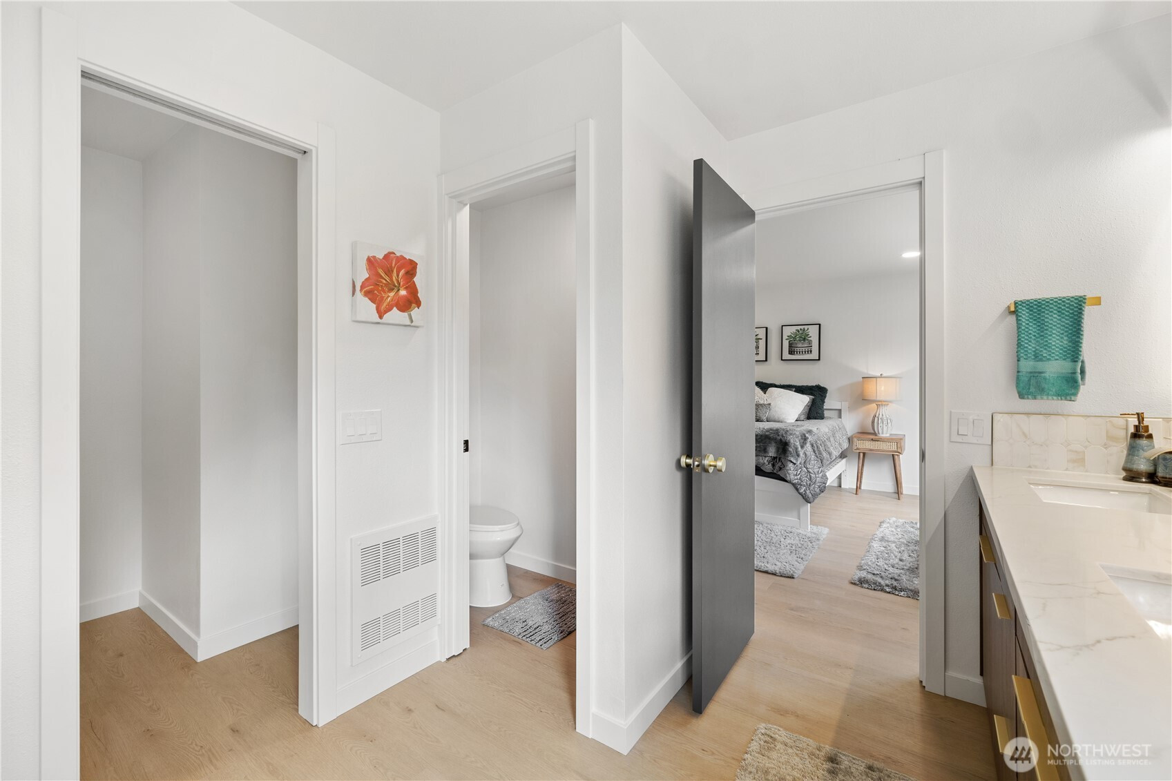 19718 76th Avenue W, Lynnwood, WA 98036