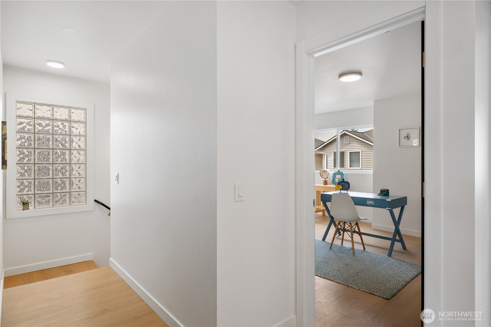 19718 76th Avenue W, Lynnwood, WA 98036