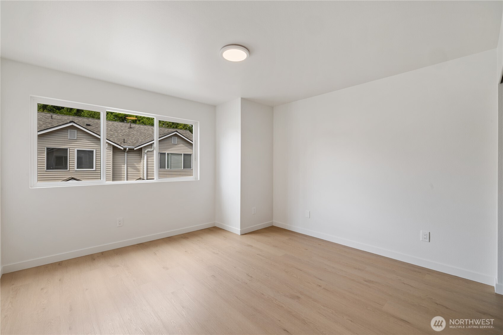 19718 76th Avenue W, Lynnwood, WA 98036