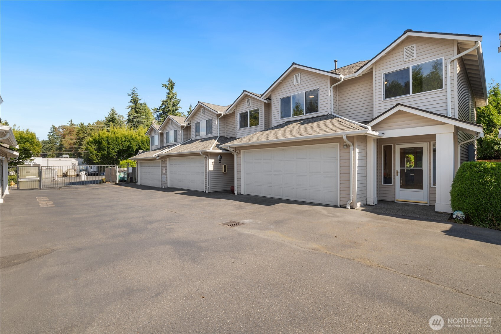 19718 76th Avenue W, Lynnwood, WA 98036