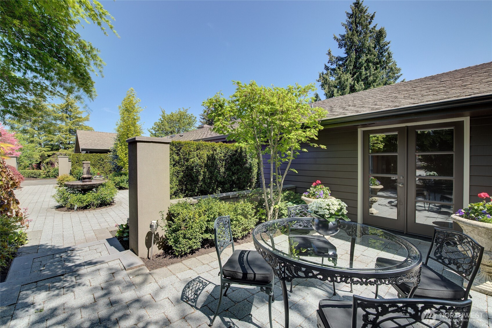 914 88th Avenue NE, Medina, WA 98039