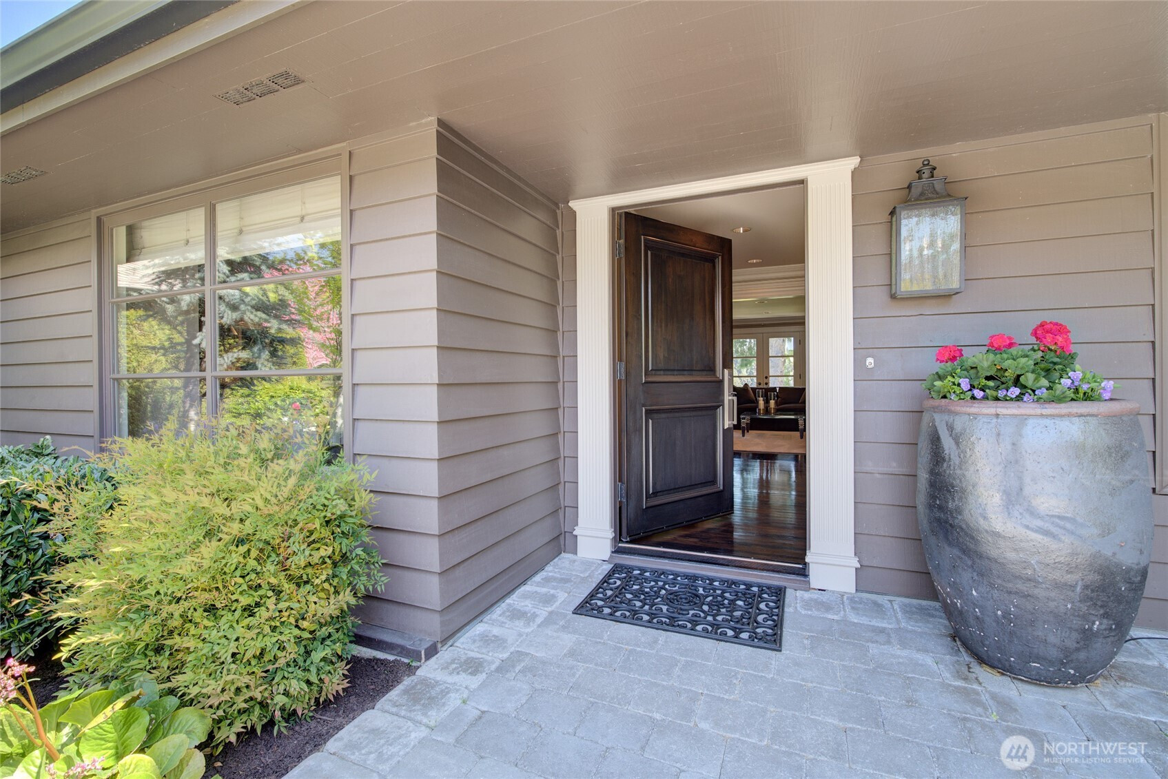 914 88th Avenue NE, Medina, WA 98039