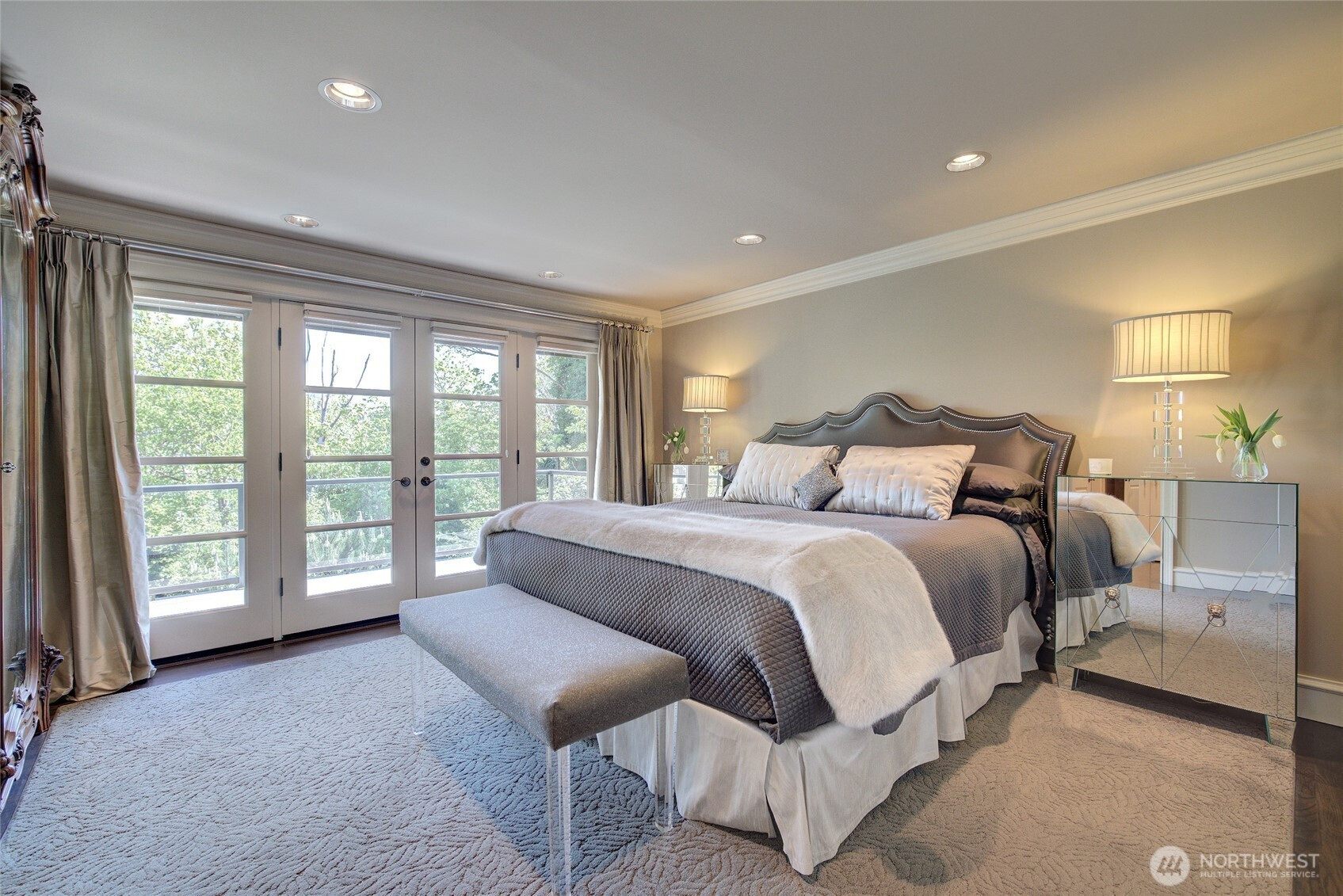 914 88th Avenue NE, Medina, WA 98039