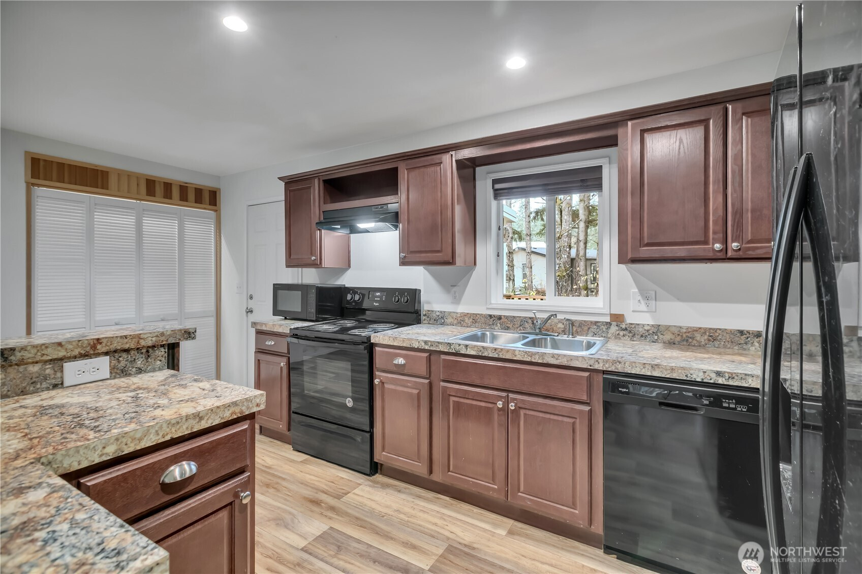 34318 42nd Avenue E, Eatonville, WA 98328