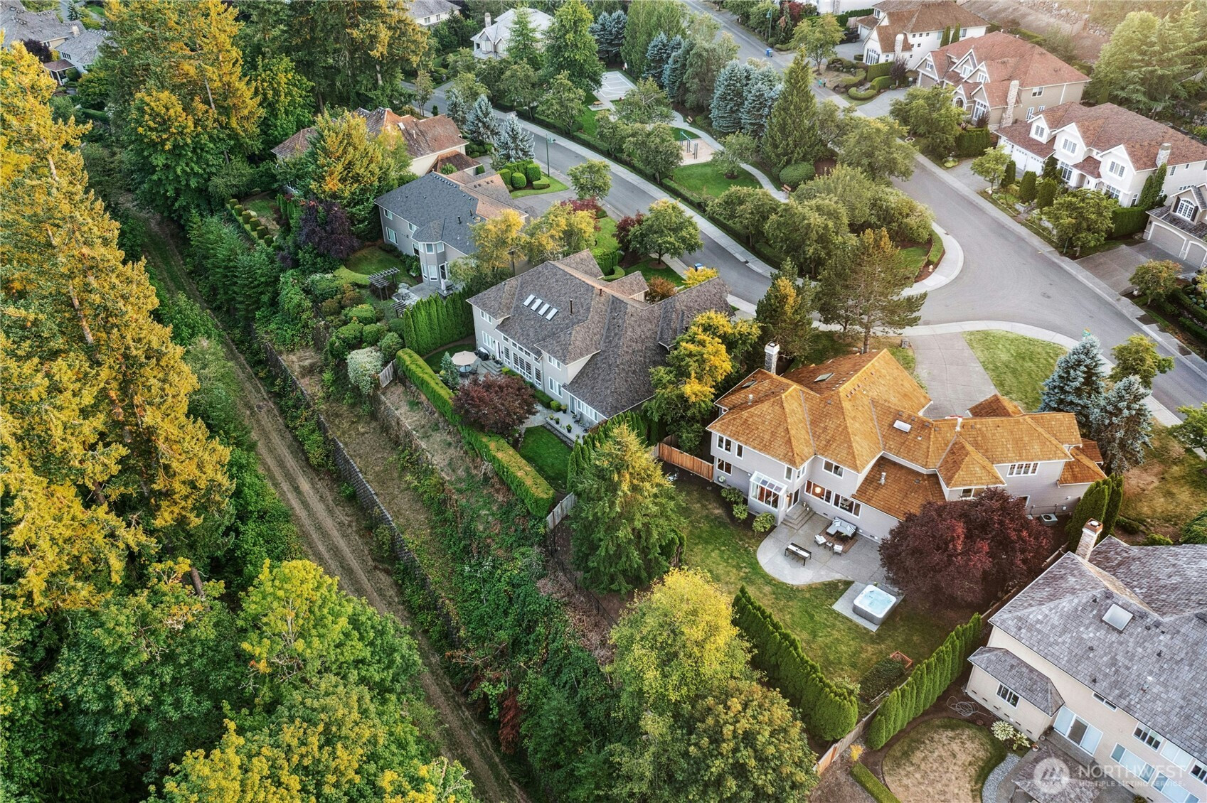 2070 277th Avenue SE, Sammamish, WA 98075