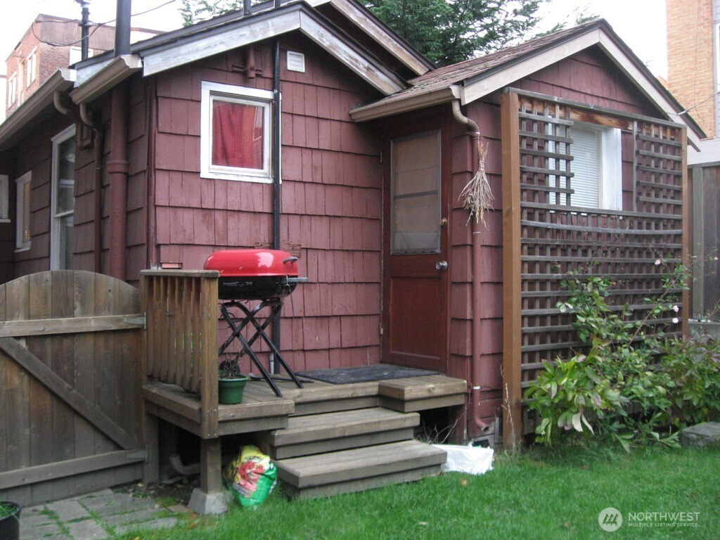 1712 Belmont Avenue, Seattle, WA 98122