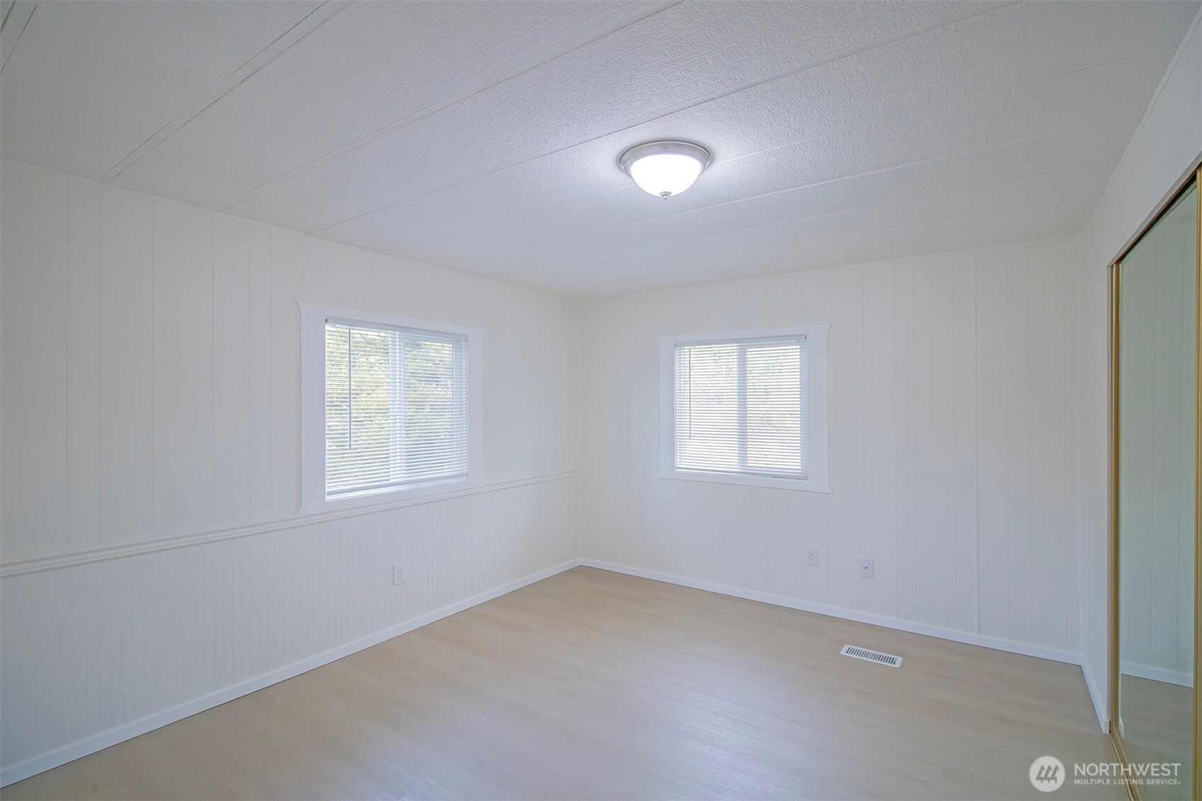 6201 203rd Avenue SW, Centralia, WA 98531