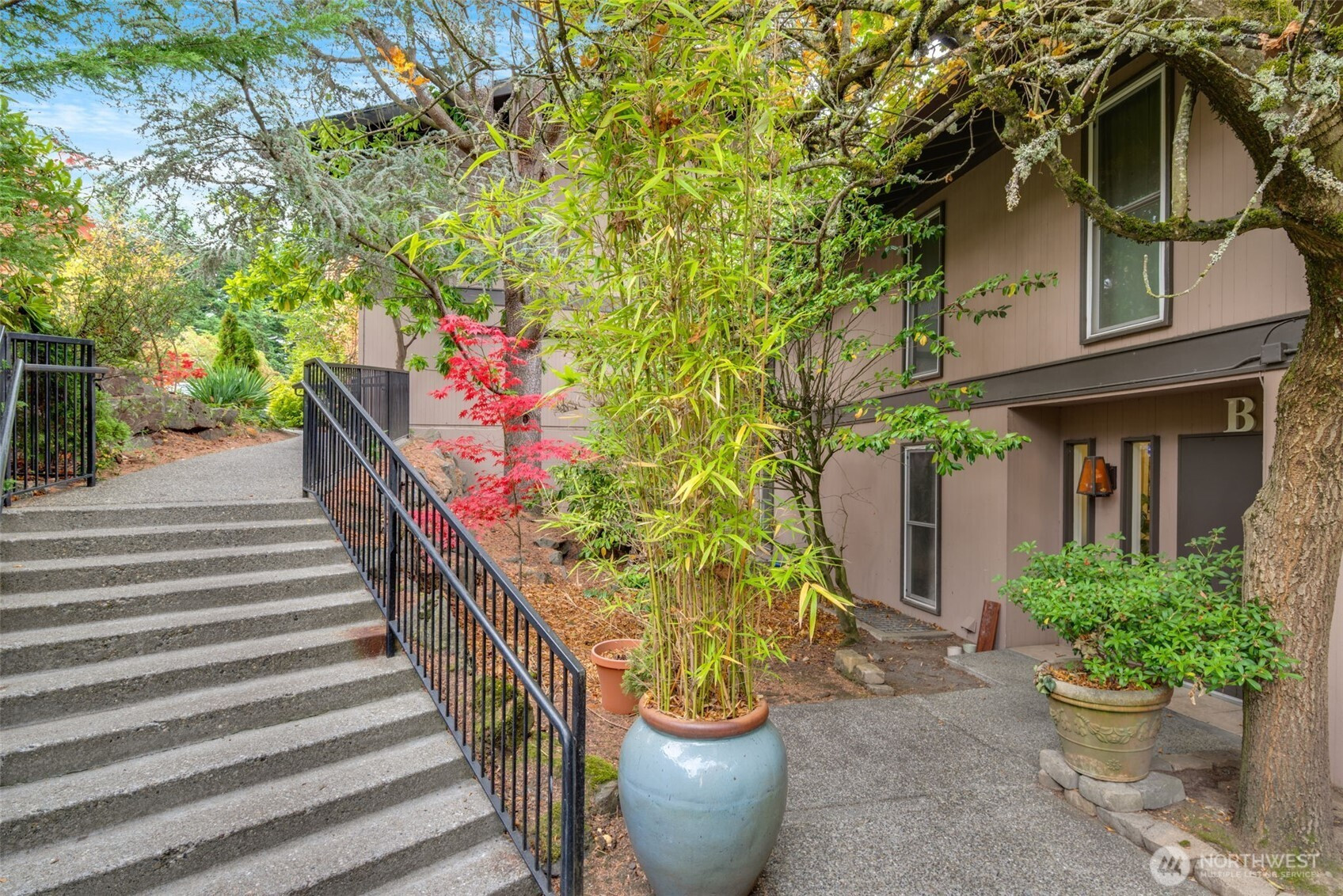 1425 S Puget Drive, Renton, WA 98055