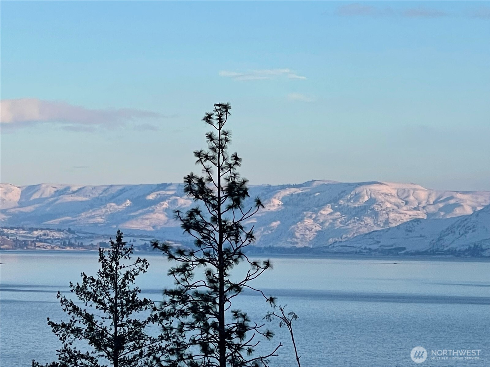 11415 S Lakeshore Road, Chelan, WA 98816