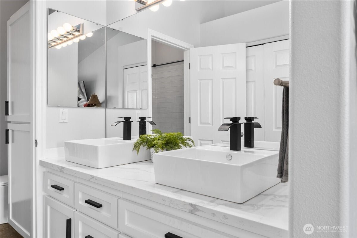 11415 S Lakeshore Road, Chelan, WA 98816