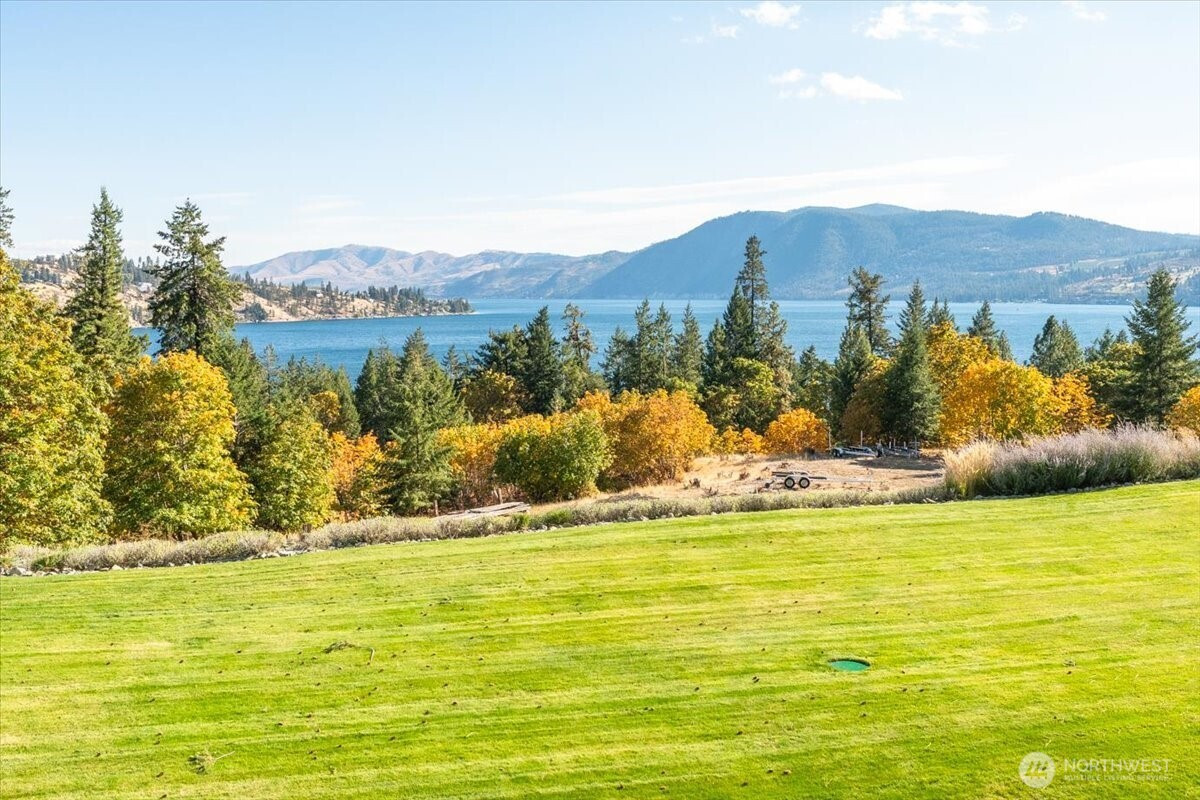 11415 S Lakeshore Road, Chelan, WA 98816
