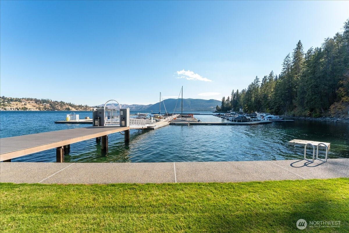 11415 S Lakeshore Road, Chelan, WA 98816