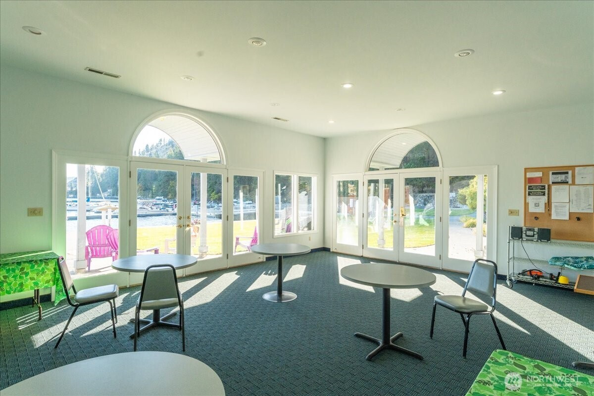 11415 S Lakeshore Road, Chelan, WA 98816