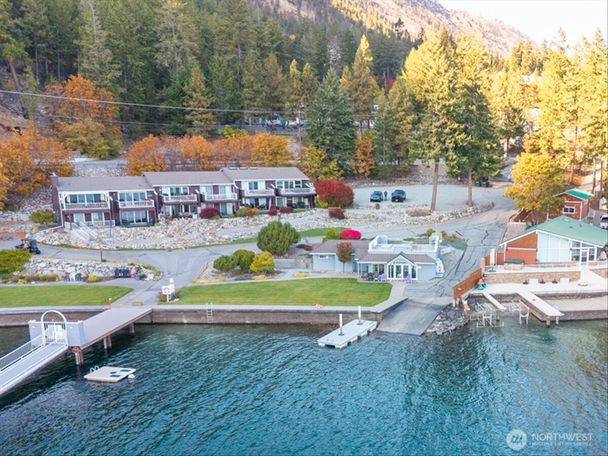 11415 S Lakeshore Road, Chelan, WA 98816